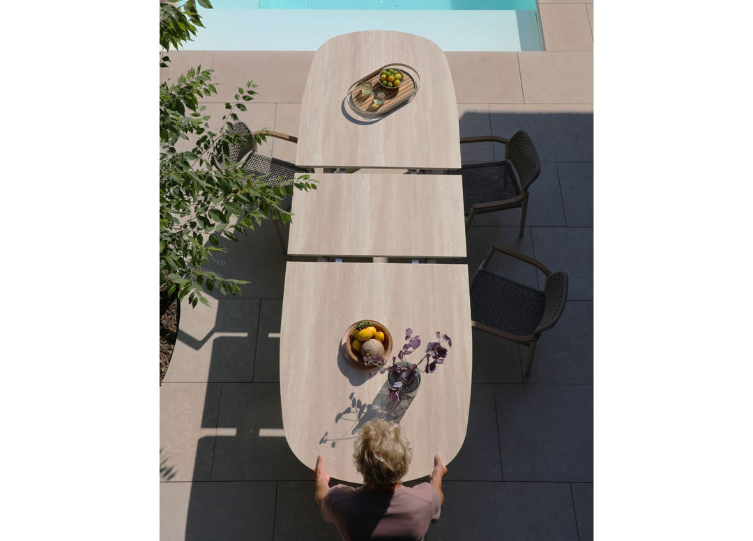 Albatros Oval Extendable Dining Table by Whiteline Modern Living – lifestyle