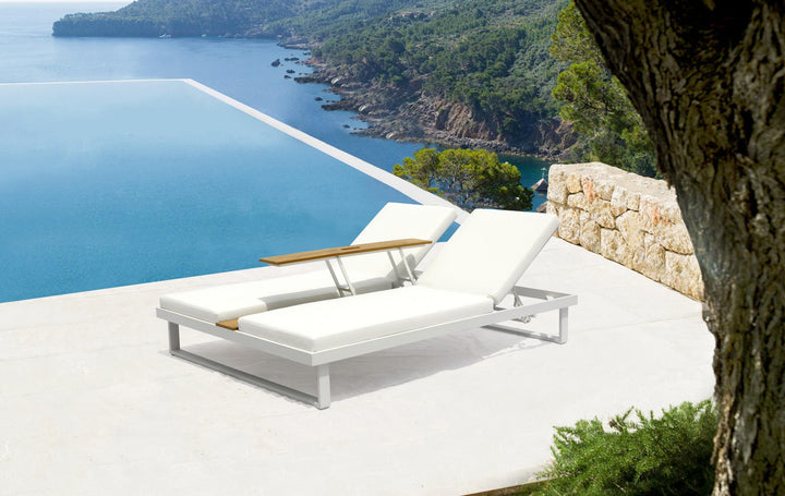 Sandy Double Lounge Chair by Whiteline Modern Living – lifestyle