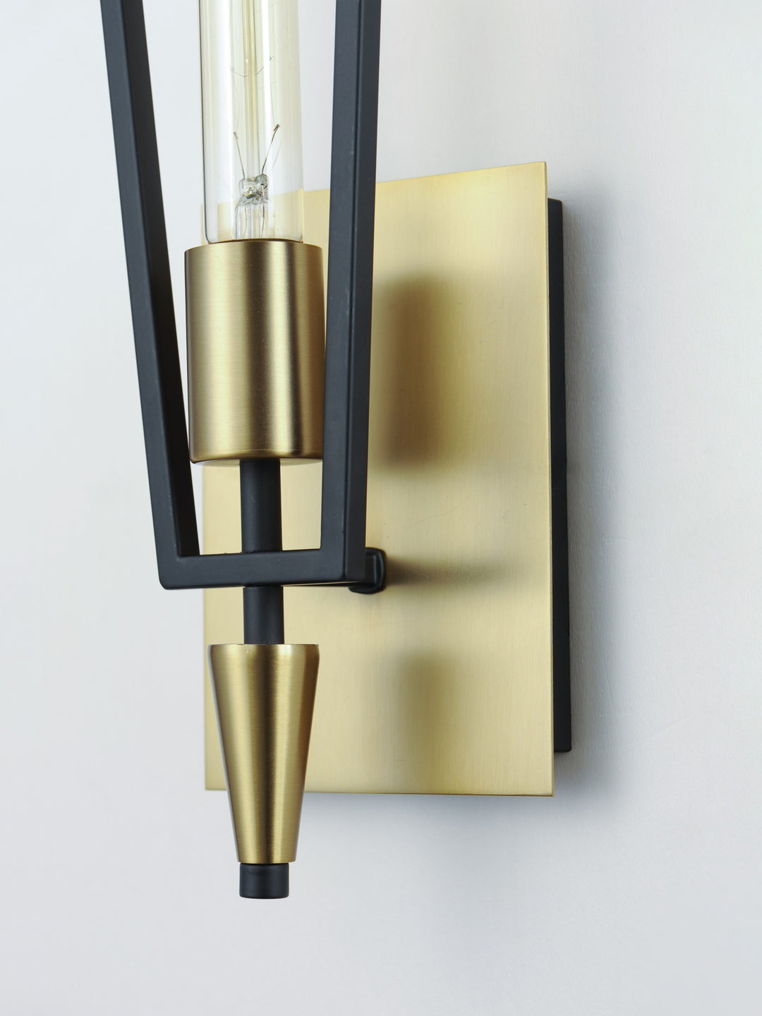 Wings Wall Sconce by Studio M Lighting – lifestyle