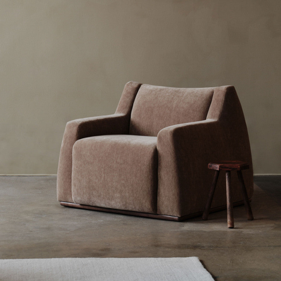 Pira Accent Chair
