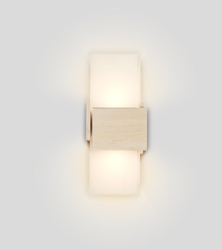 Acuo LED Sconce Cerno