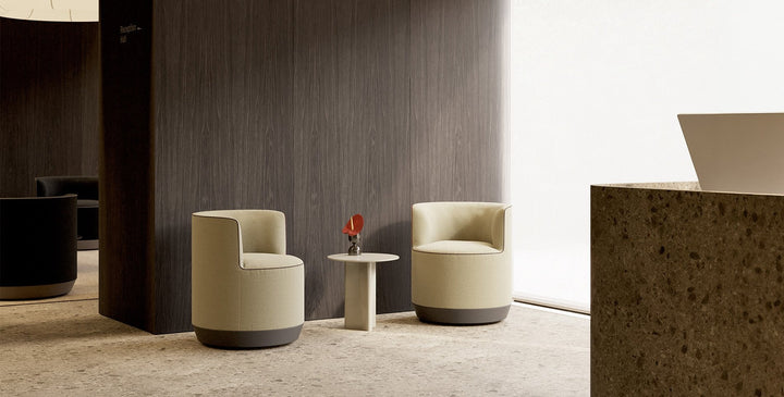 Cil Chair by Punt – lifestyle