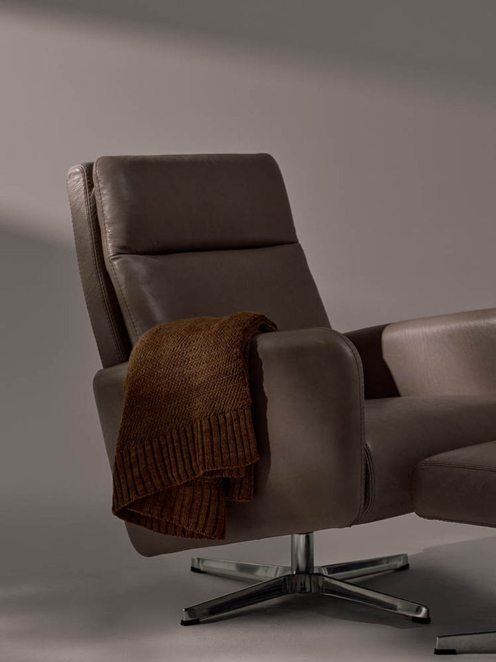 Carter Comfort Relax Recliner Recliners American Leather