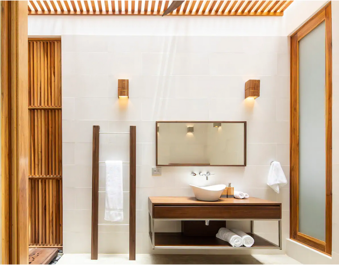 Claudo LED Sconce by Cerno