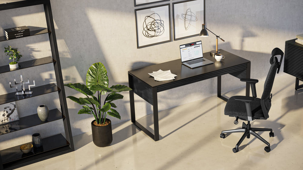 Corridor 6501 Desk lifestyle