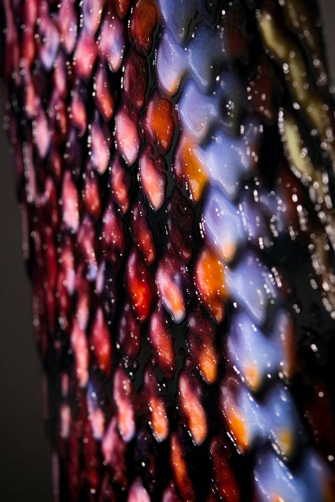 Venom Noir — Haptic 3D Embossed + High-Gloss Lacquer Print Insigne Art Design