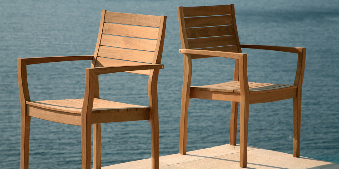 Horizon Carver by Barlow Tyrie – Horizon collection lifestyle