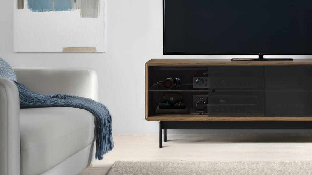 LINQ 7583 Low Media Console lifestyle