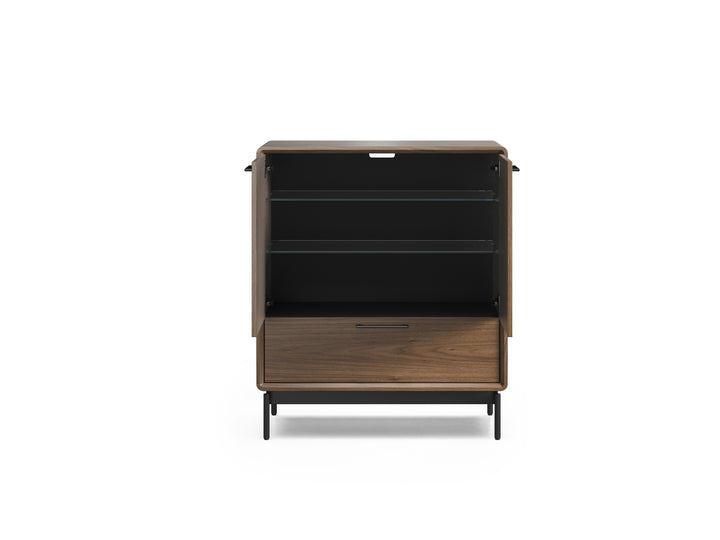 LINQ 7585 Entry Cabinet detail