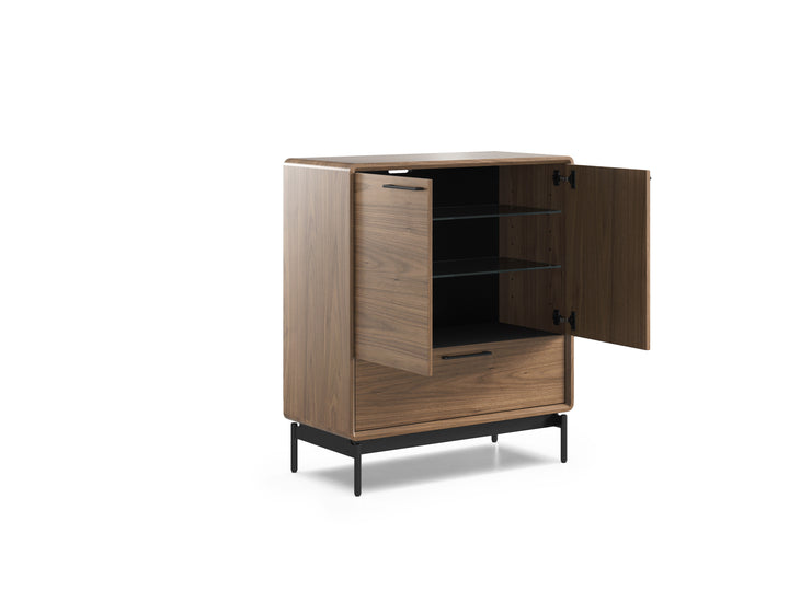 LINQ 7585 Entry Cabinet detail