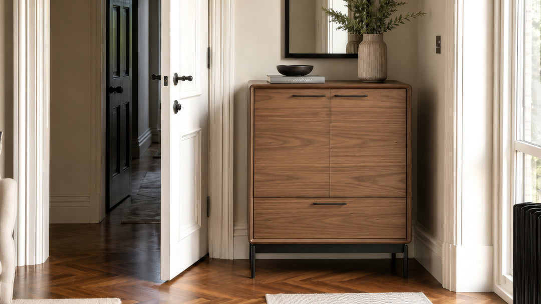 LINQ 7585 Entry Cabinet lifestyle
