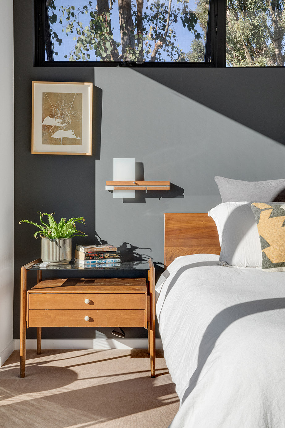 Levo Bedside Sconce Bedside Sconces Cerno