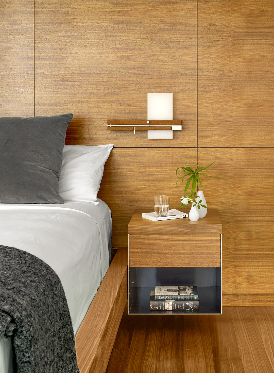 Levo Bedside Sconce Bedside Sconces Cerno