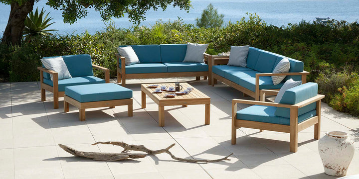 Linear Deep Seating Three-seater Settee by Barlow Tyrie – Linear collection lifestyle