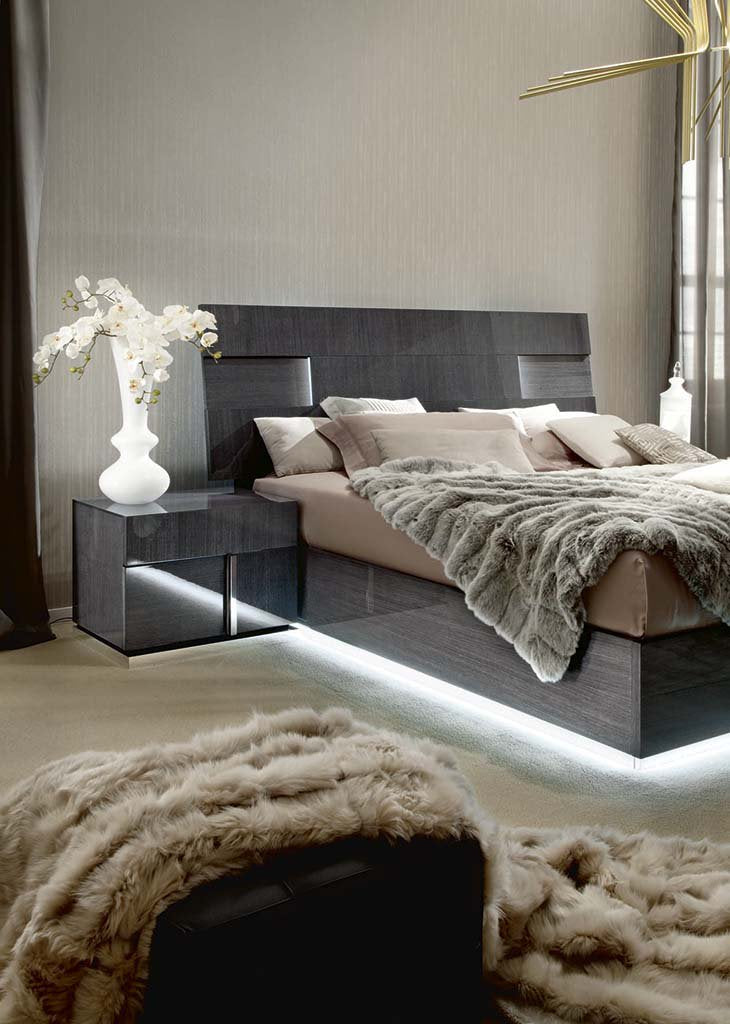 MonteCarlo Modern Italian Bedroom Set