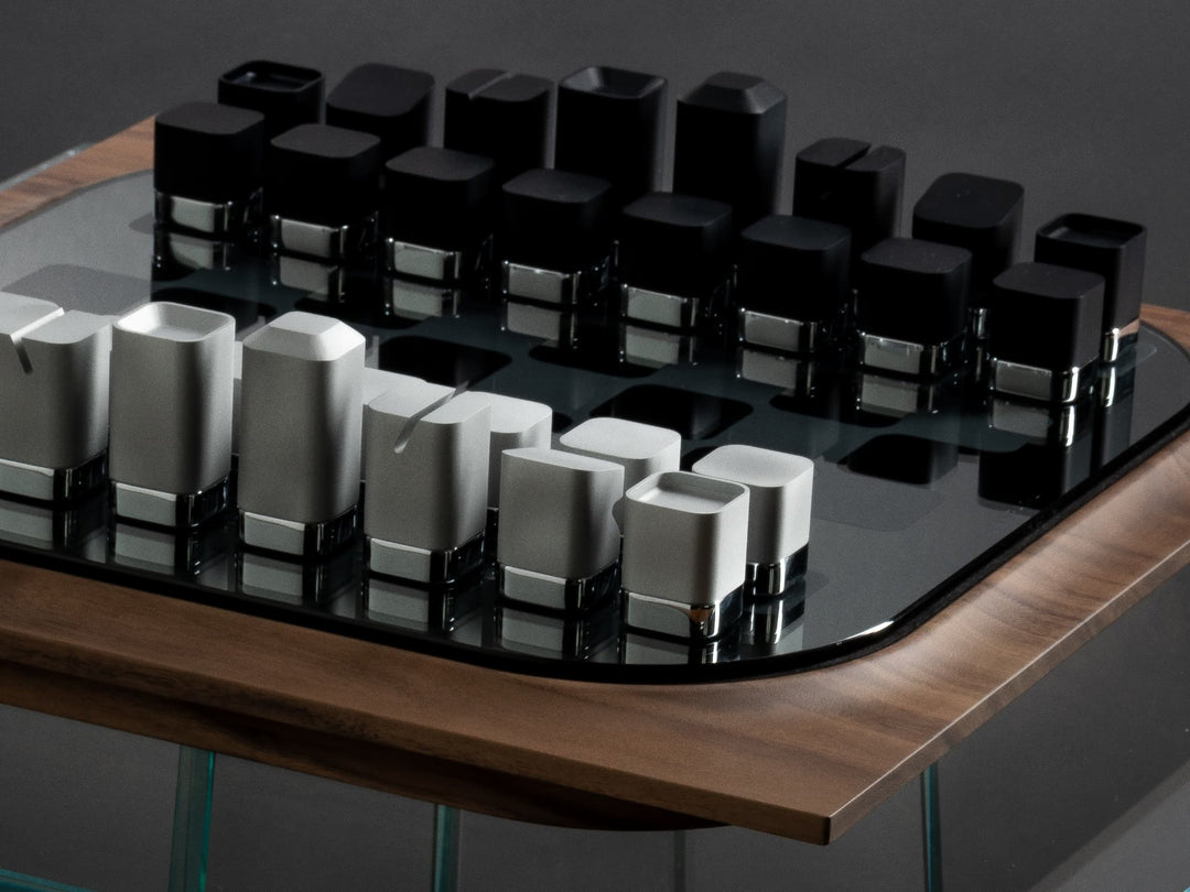 Mossa Chess Set by Impatia detail