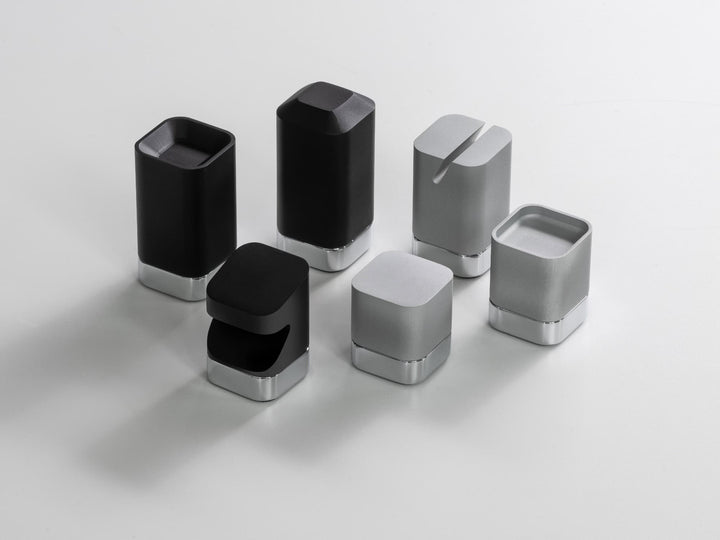 Mossa Chess Set by Impatia detail