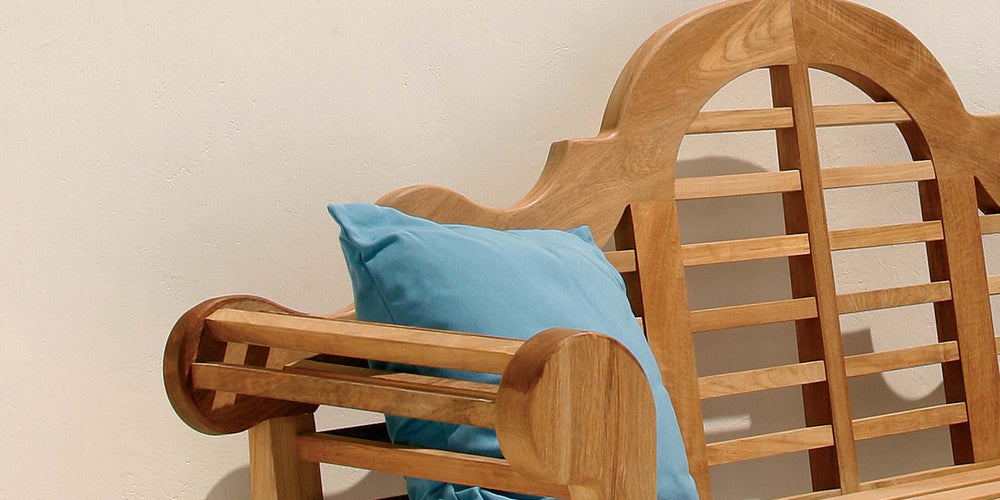 Sissinghurst Seat by Barlow Tyrie – Sissinghurst collection lifestyle
