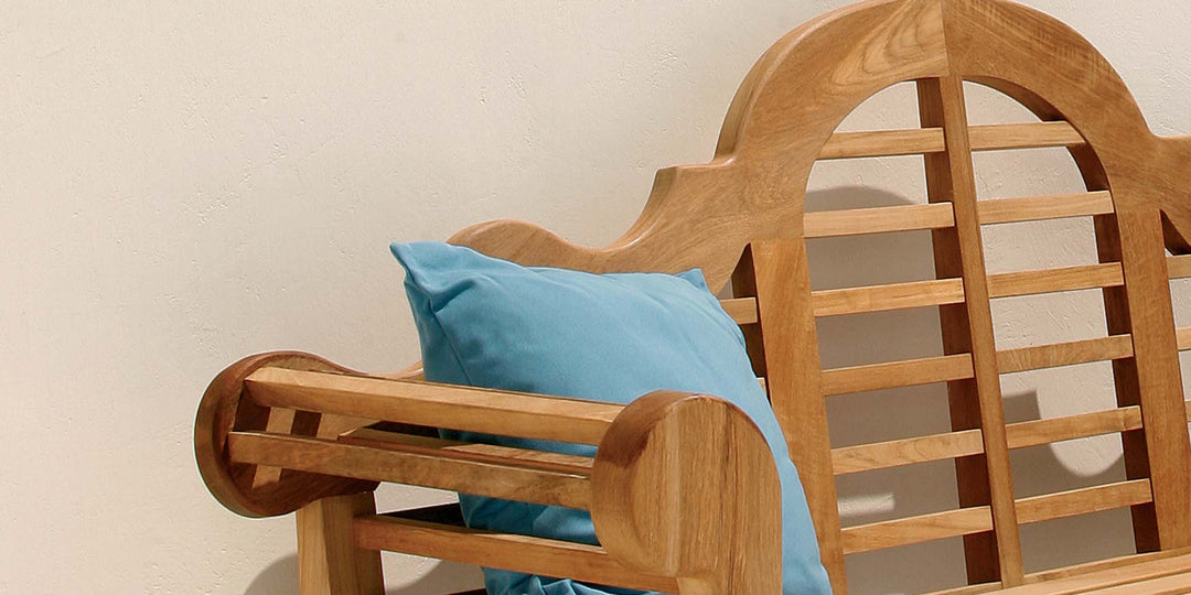 Sissinghurst Seat by Barlow Tyrie – Sissinghurst collection lifestyle