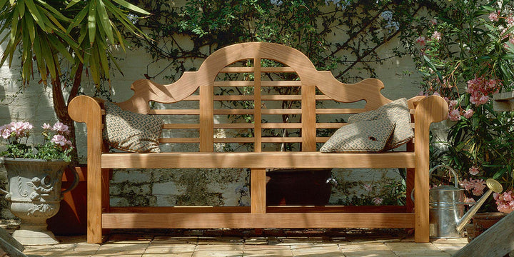 Sissinghurst Seat by Barlow Tyrie – Sissinghurst collection lifestyle