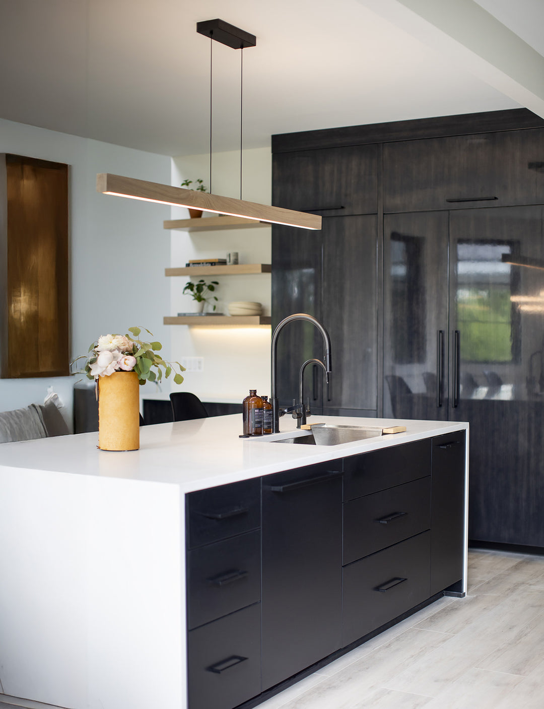 Una LED Linear Pendant Linear Pendants Cerno