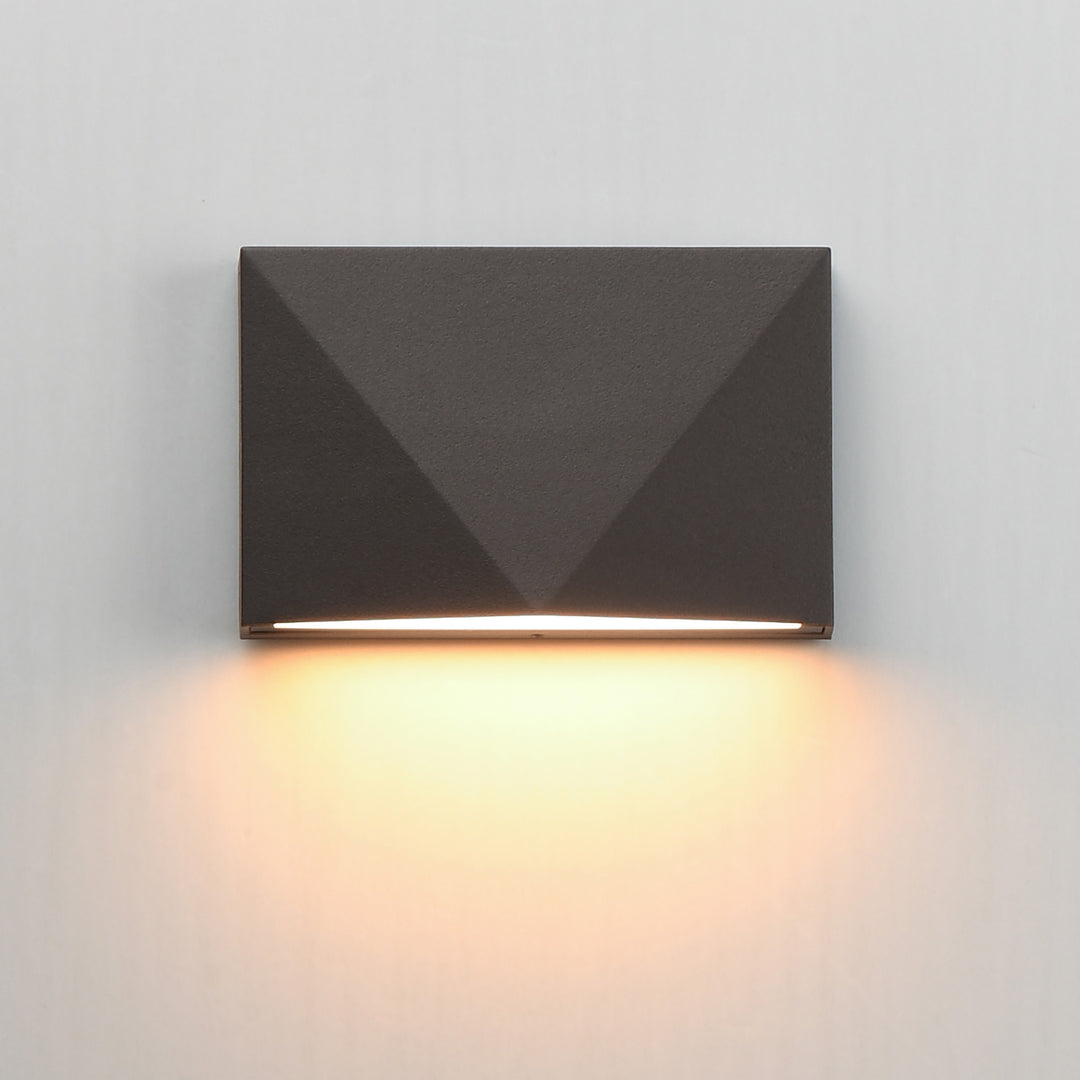 Fractal LED Step Light 3CCT by Studio M Lighting – lifestyle