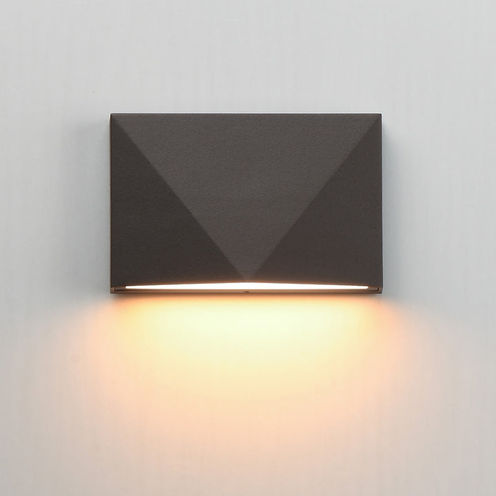 Fractal LED Step Light 3CCT by Studio M Lighting – lifestyle