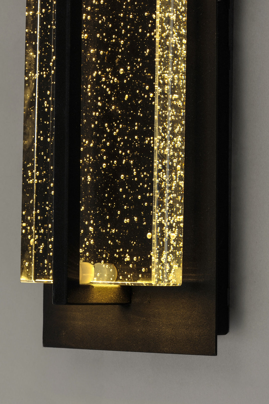 Cascade LED Outdoor Wall Sconce 566193 by Studio M Lighting – lifestyle