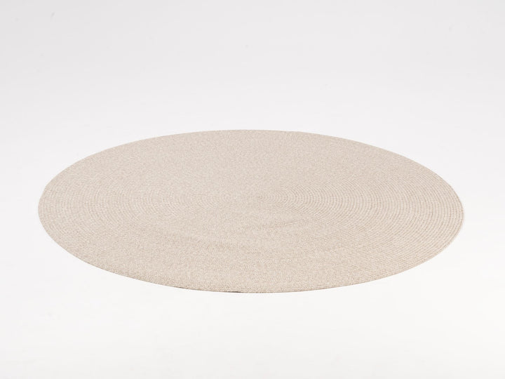 Tapiz Outdoor Rug by Whiteline Modern Living – lifestyle
