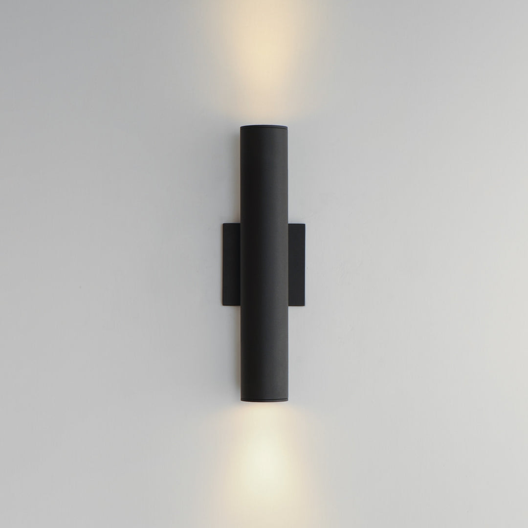 Calibro 15 LED Outdoor Sconce by Studio M Lighting – lifestyle