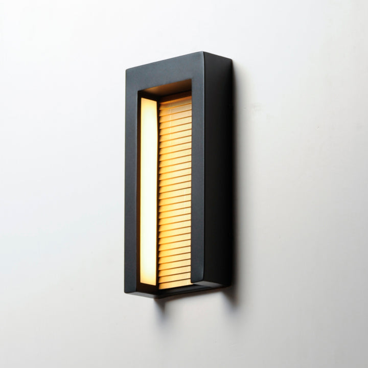 Alcove Medium LED Outdoor Wall Sconce by ET2 Lighting, styled view 4
