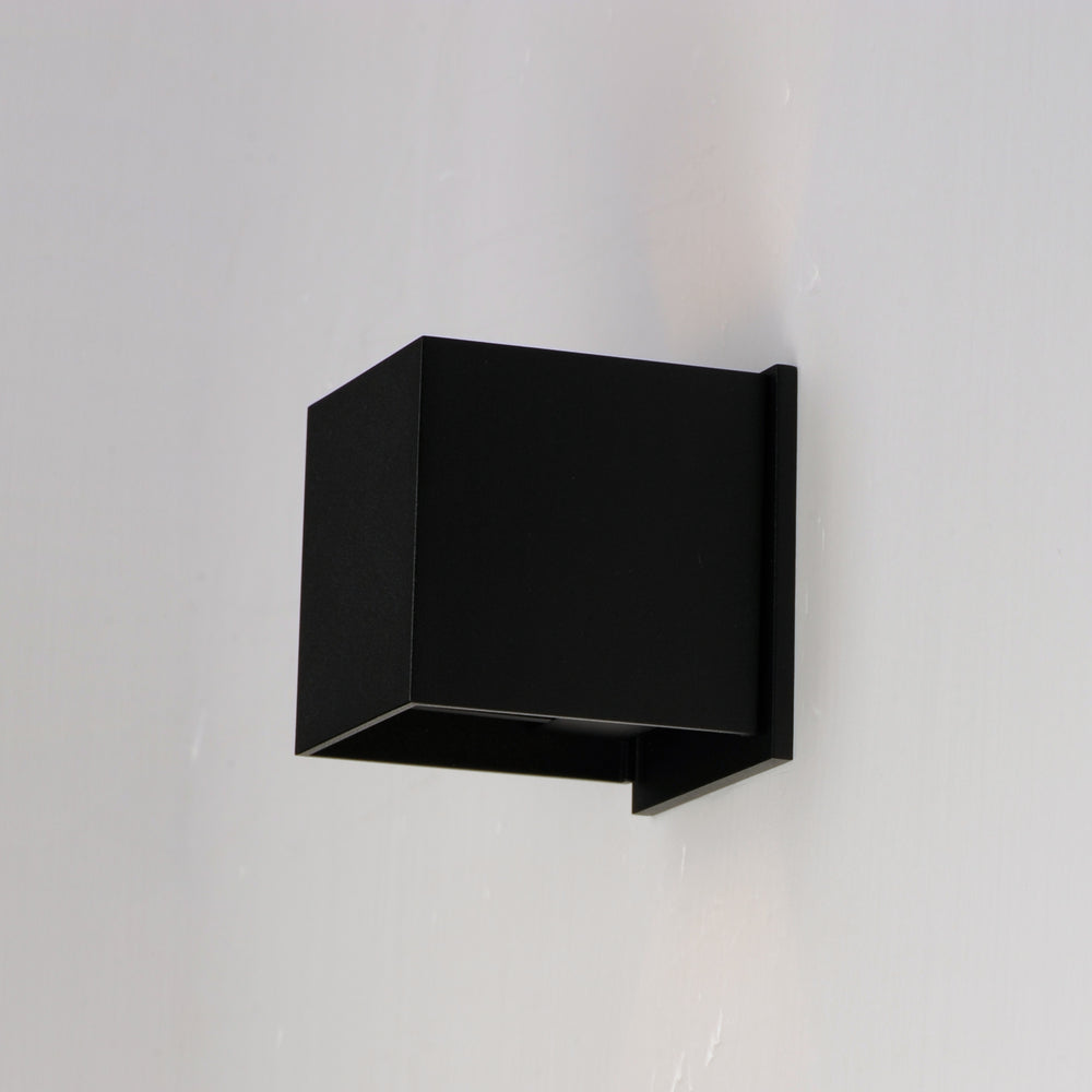Alumilux: Cube LED Outdoor Wall Sconce by ET2 Lighting, styled view 1