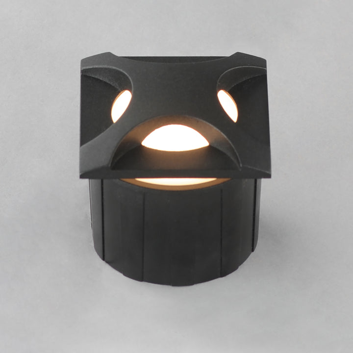 Alumilux Landscape 12V 3W In-Ground (2.5" L) by ET2 Lighting, styled view 2