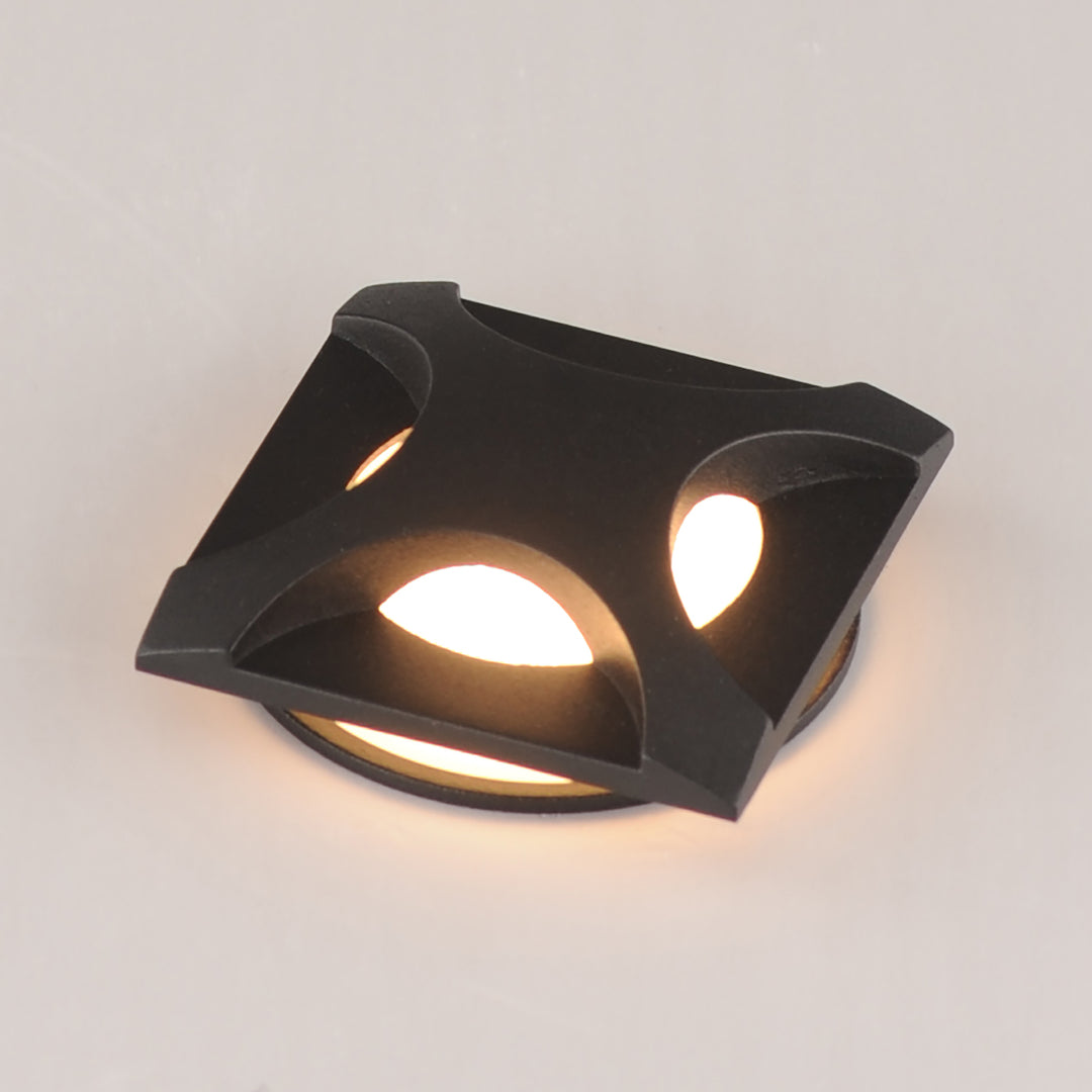 Alumilux Landscape 12V 3W In-Ground (2.5" L) by ET2 Lighting, styled view 3