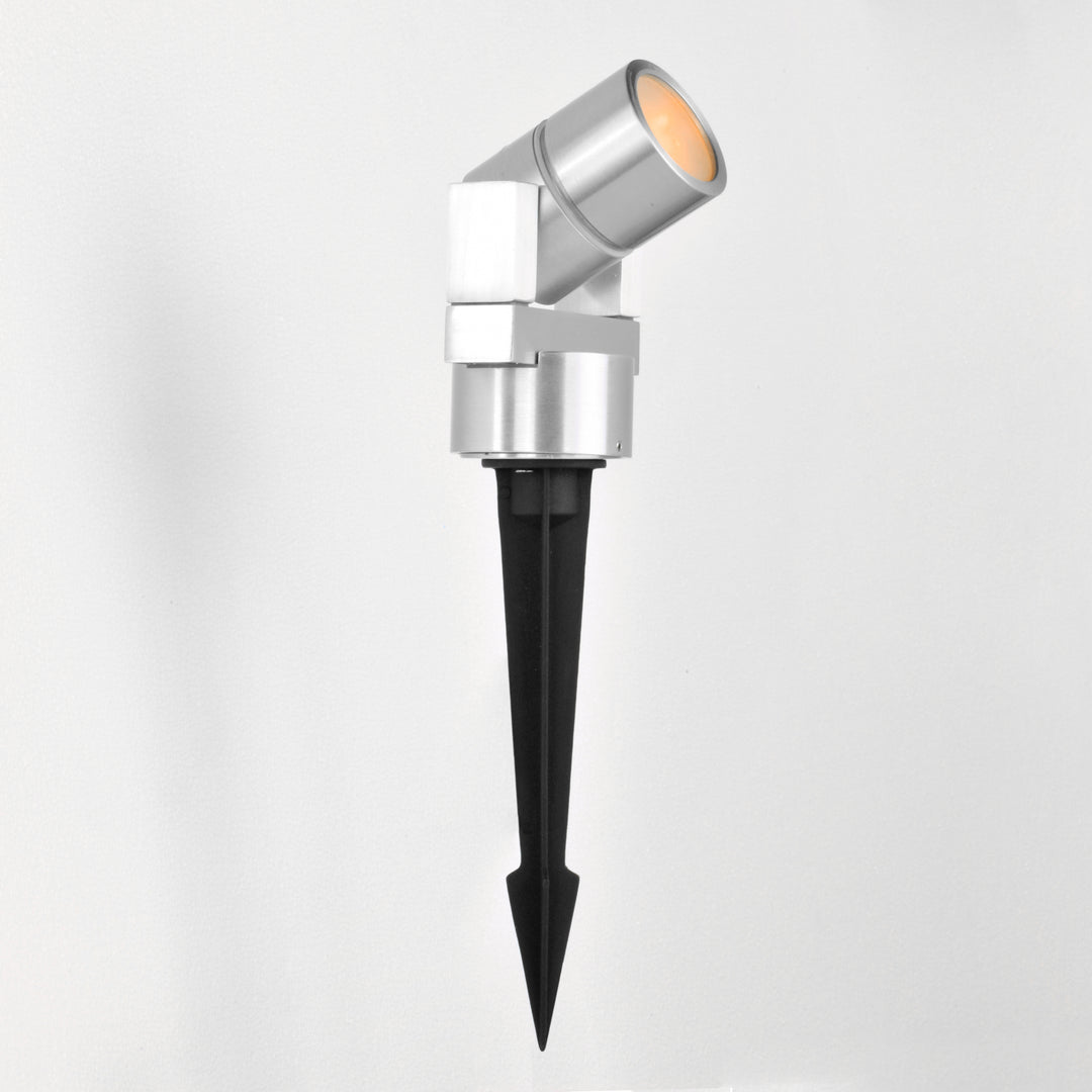 Alumilux Landscape LED Spot Light by ET2 Lighting, styled view 2