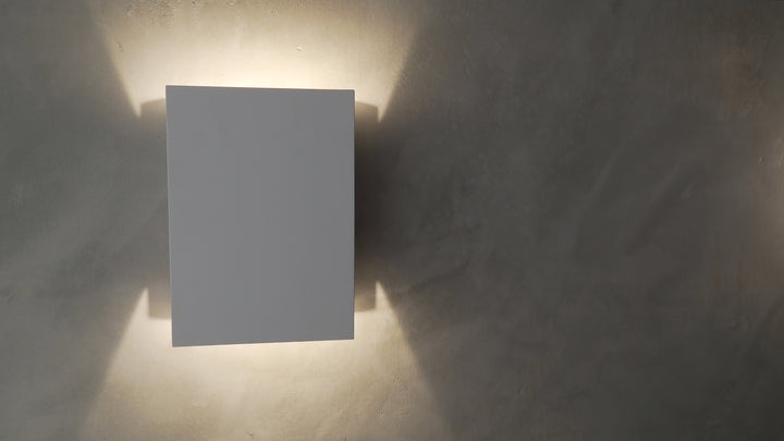 Alumilux: Tilt LED Outdoor Wall Sconce by ET2 Lighting, styled view 2