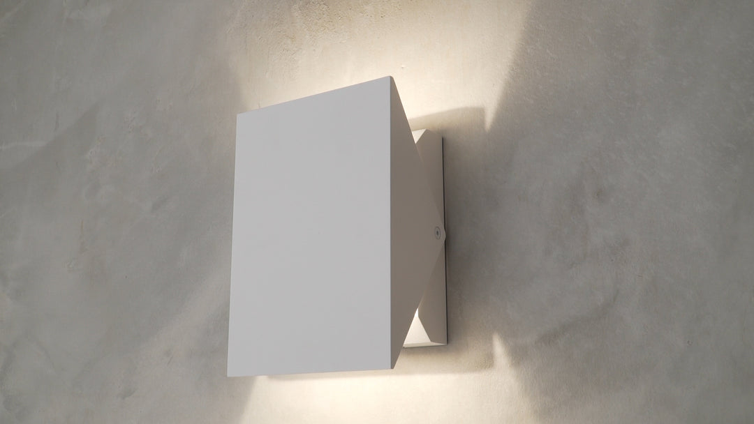 Alumilux: Tilt LED Outdoor Wall Sconce by ET2 Lighting, styled view 8