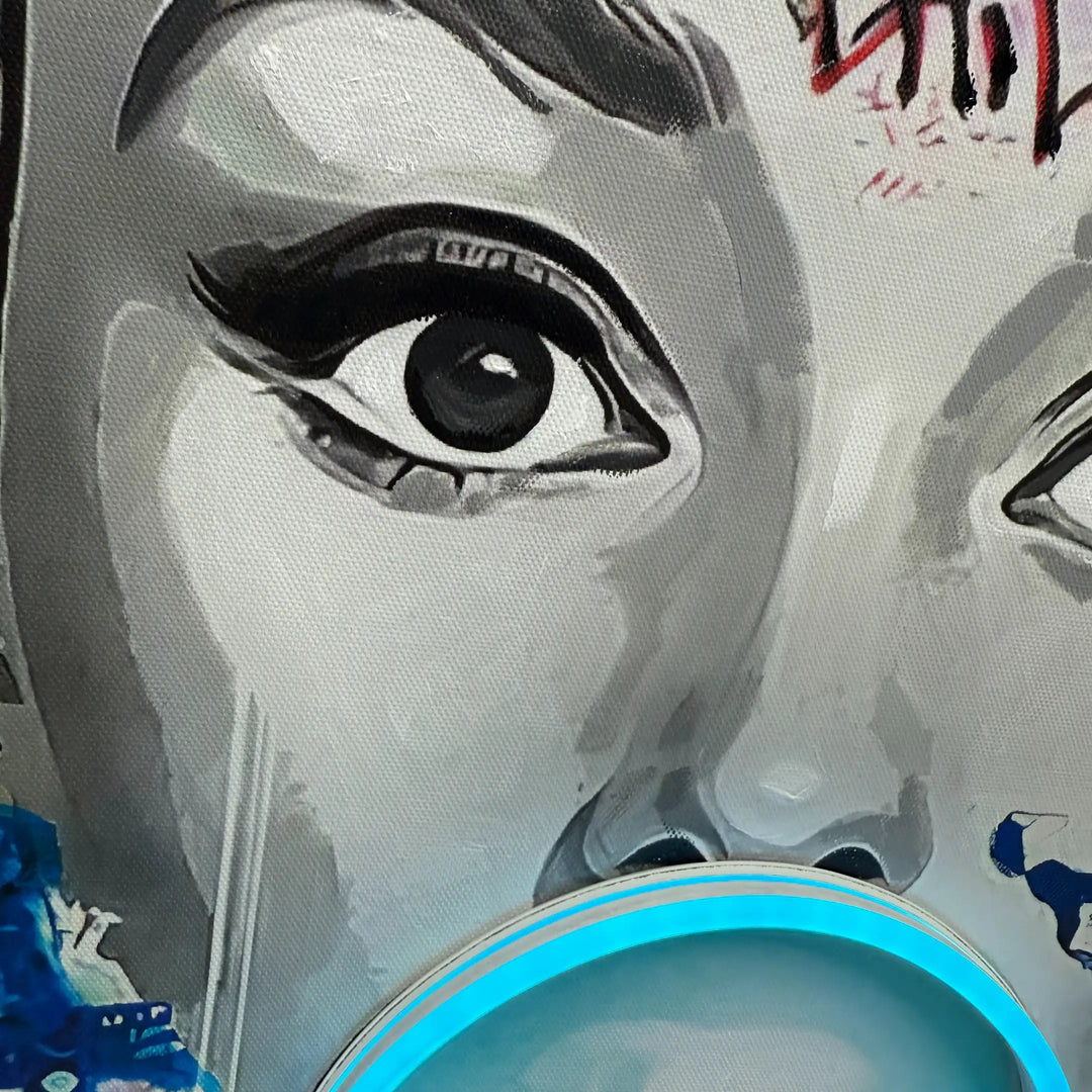 Audrey Hepburn Bubble Gum LED Painting by Interior Moderna - view 10
