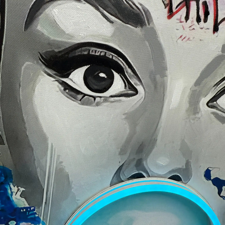 Audrey Hepburn Bubble Gum LED Painting by Interior Moderna - view 10