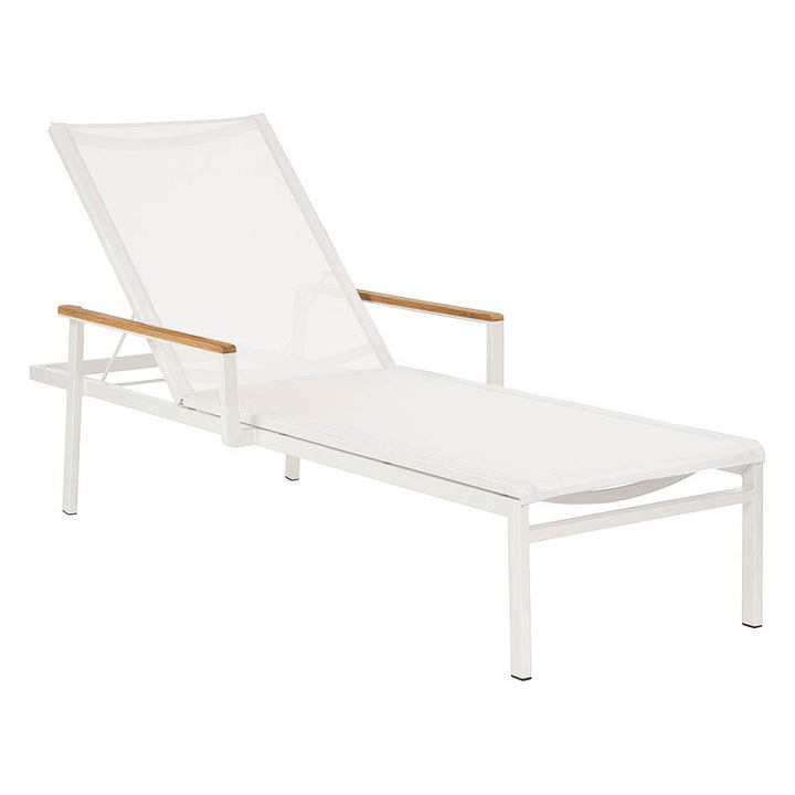 Aura Lounger by Barlow Tyrie – Arctic White / Pearl