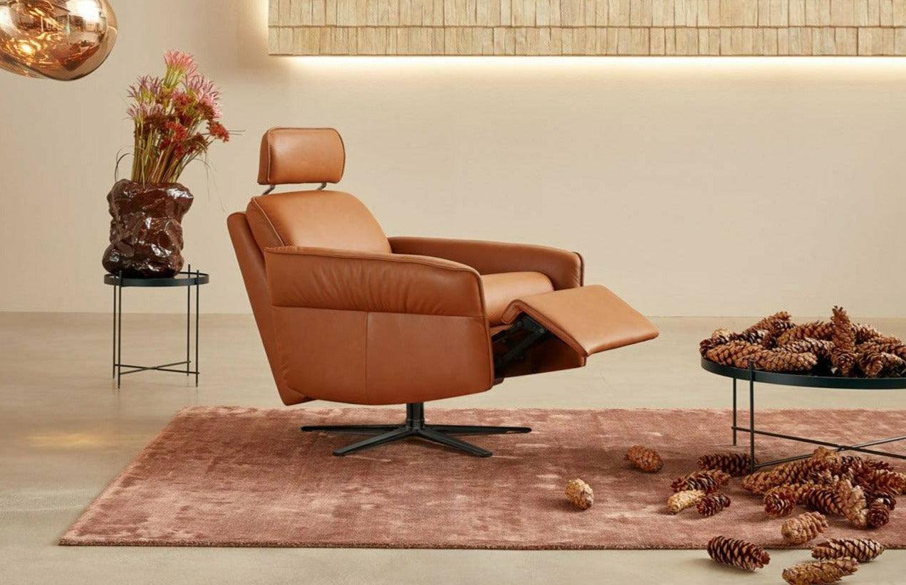 Aura Recliner With Hidden Headrest Recliners Himolla