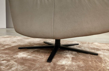 Aura Recliner With Hidden Headrest Recliners Himolla