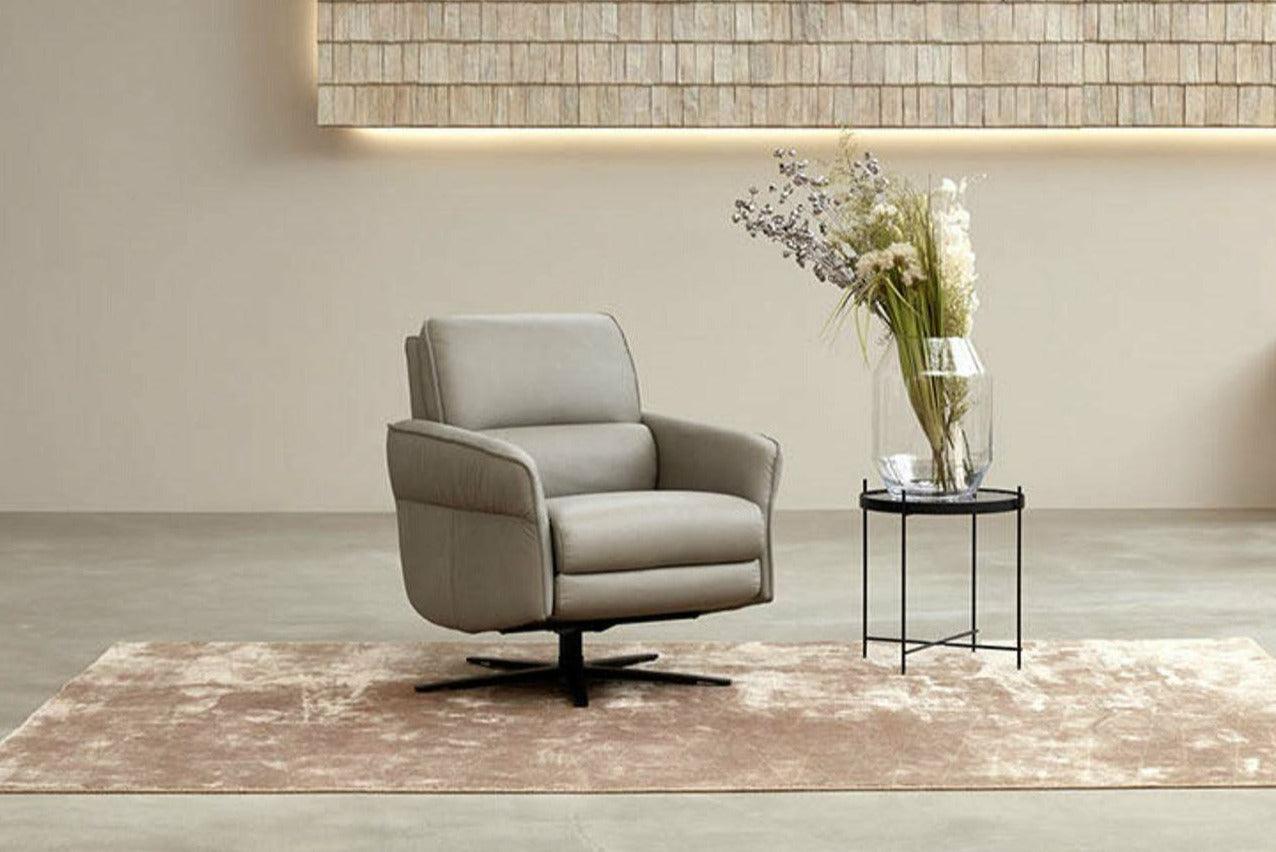 Aura Recliner With Hidden Headrest Recliners Himolla