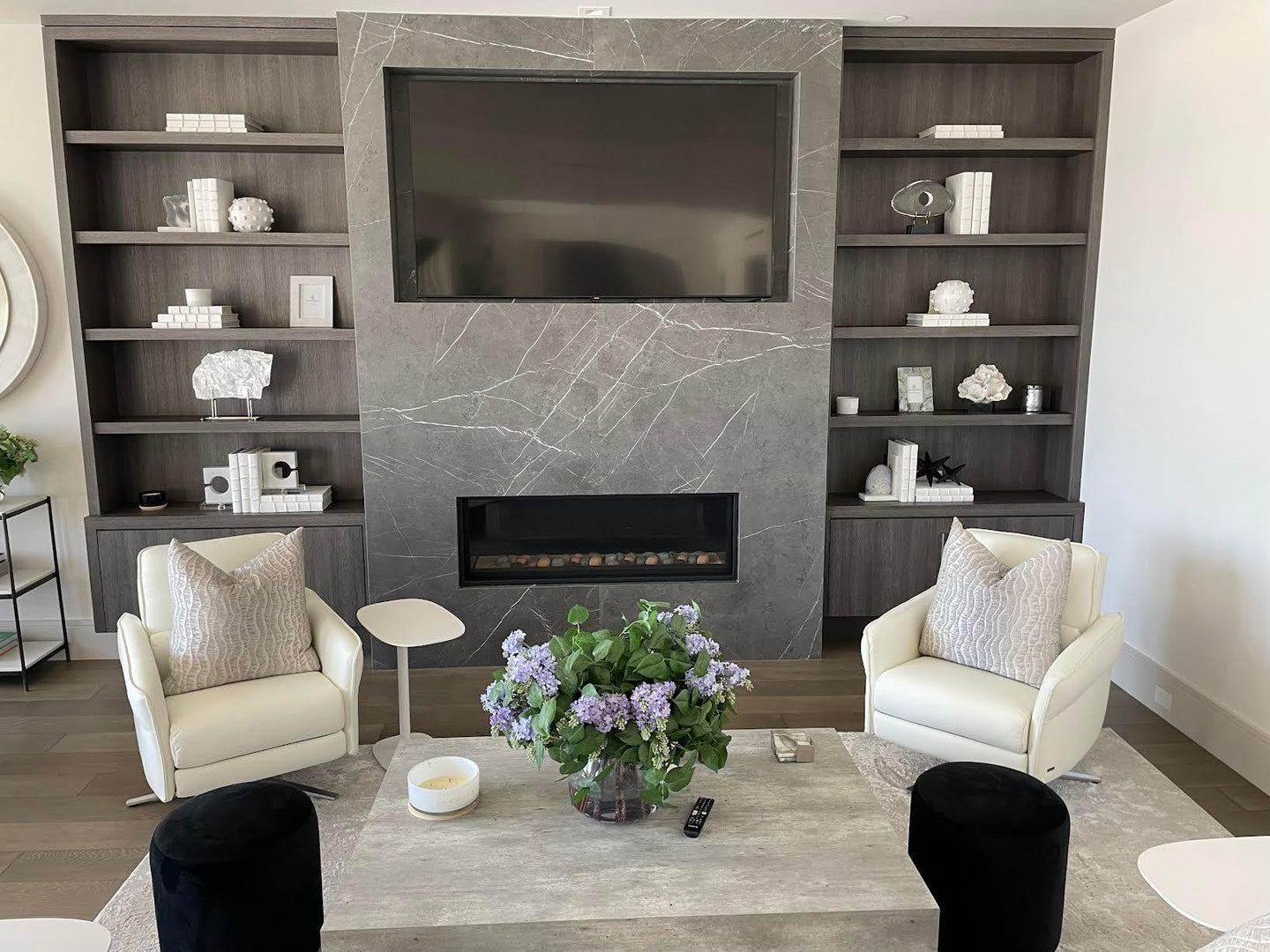 Aura Recliner With Hidden Headrest Recliners Himolla