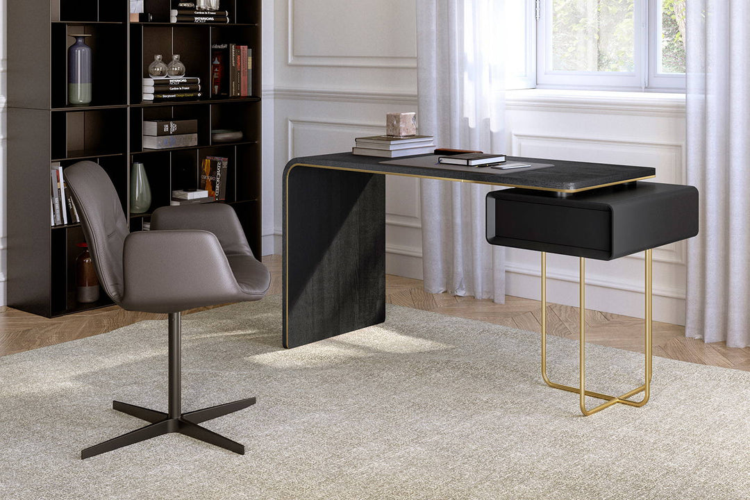 Auri Desk
