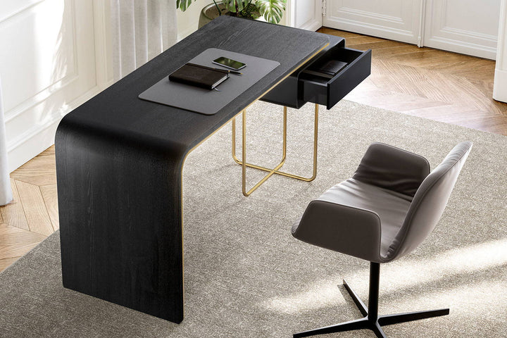 Auri Desk