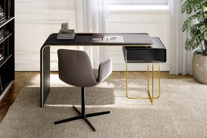 Auri Desk
