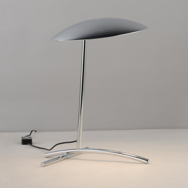 Vesta LED Desk Lamp by Studio M Lighting – lifestyle