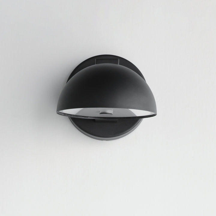 Cauldron 6 LED Outdoor Wall Sconce by Studio M Lighting – lifestyle