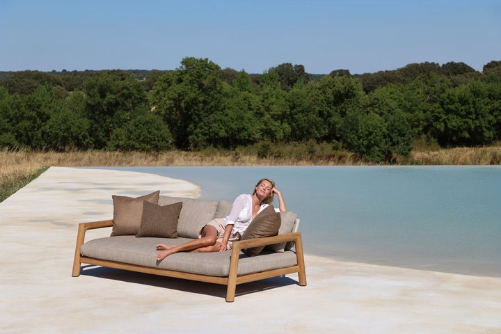 Tolo Sofa by Whiteline Modern Living – lifestyle